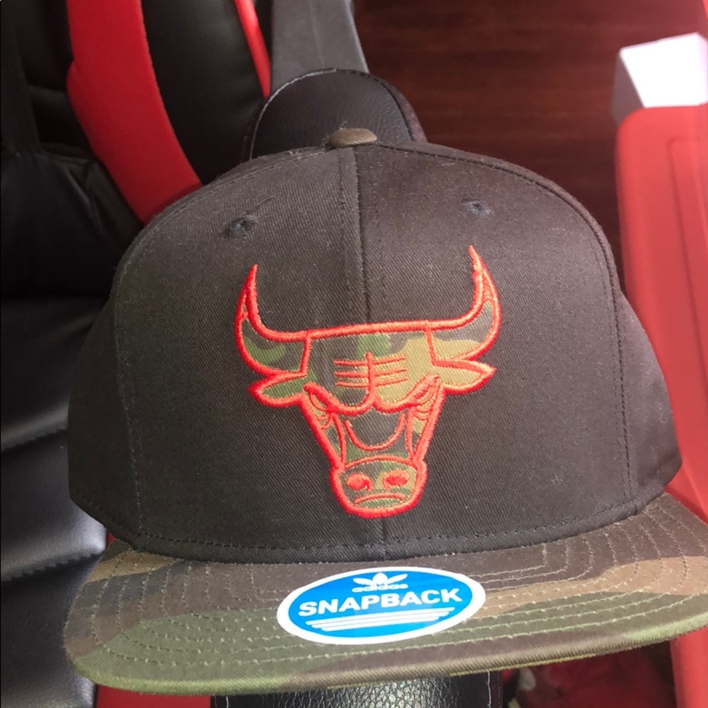 Adidas Chicago bulls hat camo